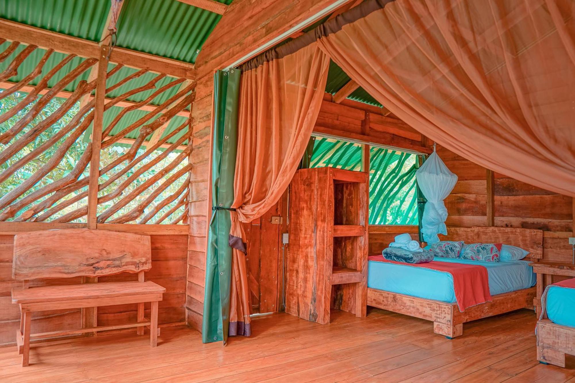 La Tigra Rainforest Lodge La Fortuna Exterior photo