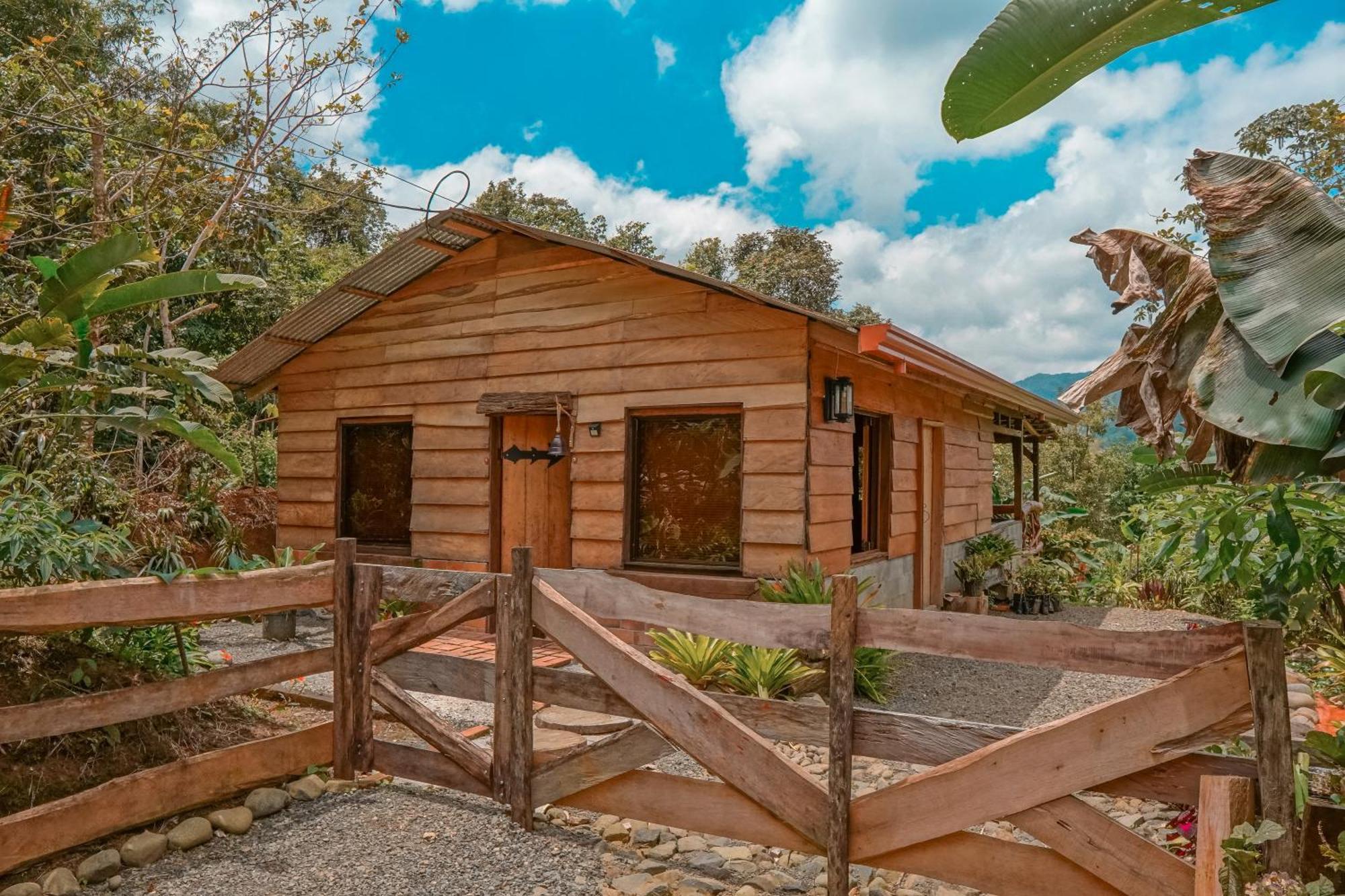 La Tigra Rainforest Lodge La Fortuna Exterior photo